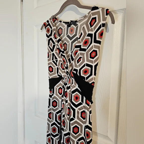 GUC | NEW DIRECTIONS | S - Picture 14 of 16